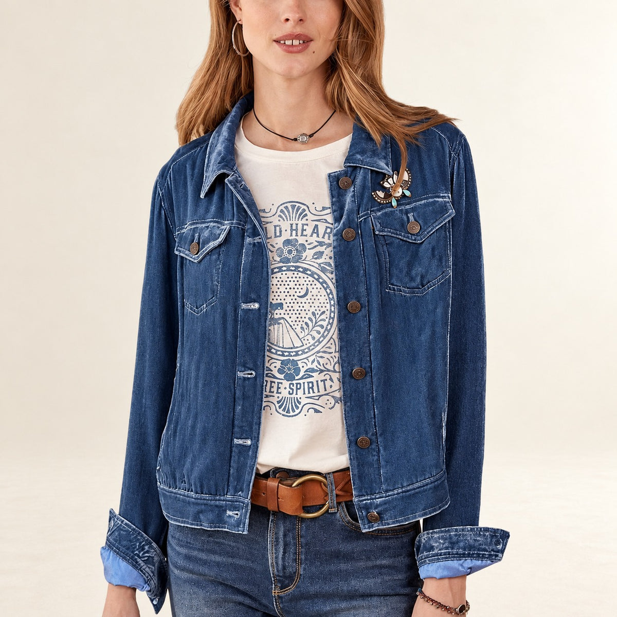 Chaqueta camisa para mujer con botonadura frontal y bolsillos en el pecho