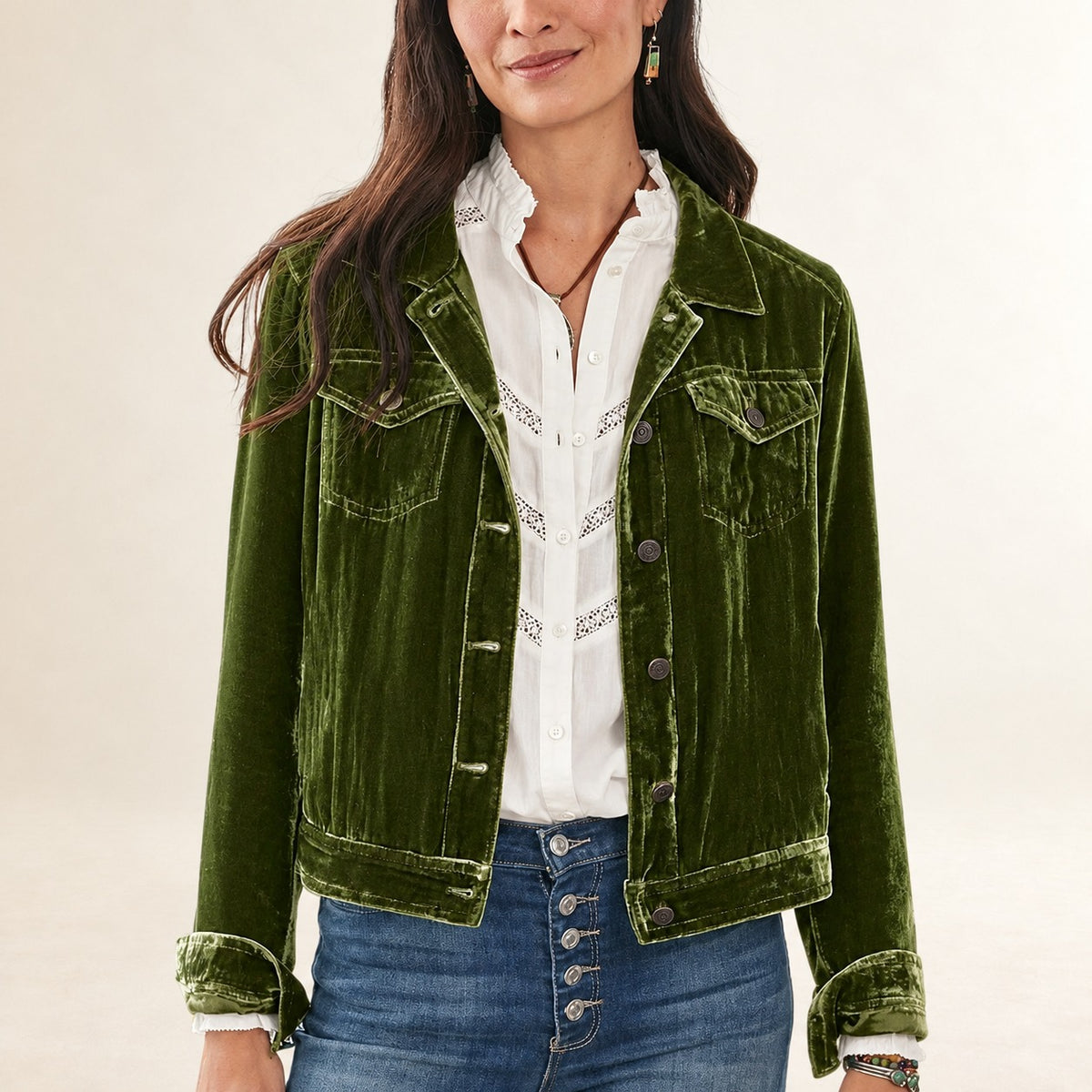 Chaqueta camisa para mujer con botonadura frontal y bolsillos en el pecho