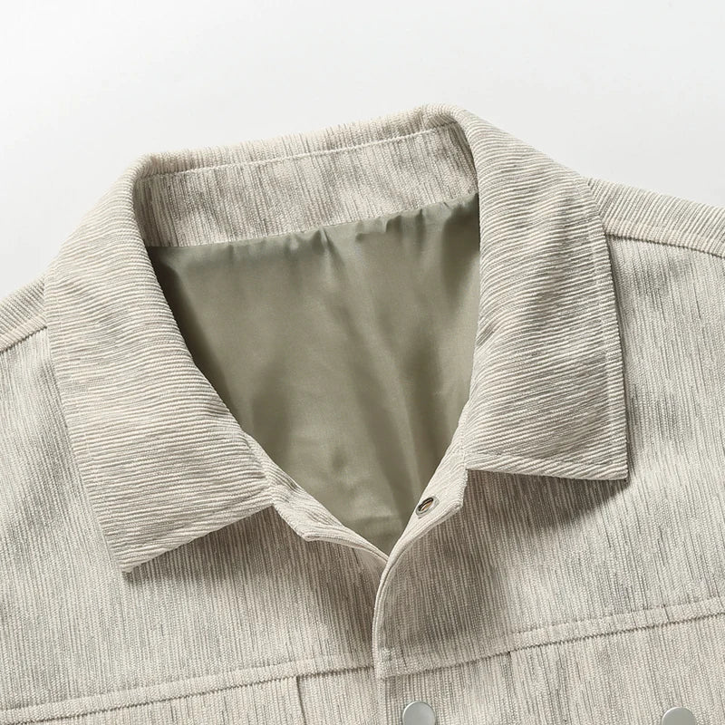 Chaqueta ligera para hombre con cierre de botones y bolsillos en el pecho