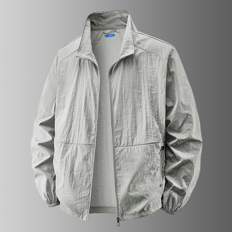 Chaqueta ligera para hombre con cremallera completa y cuello alto - cintura recta