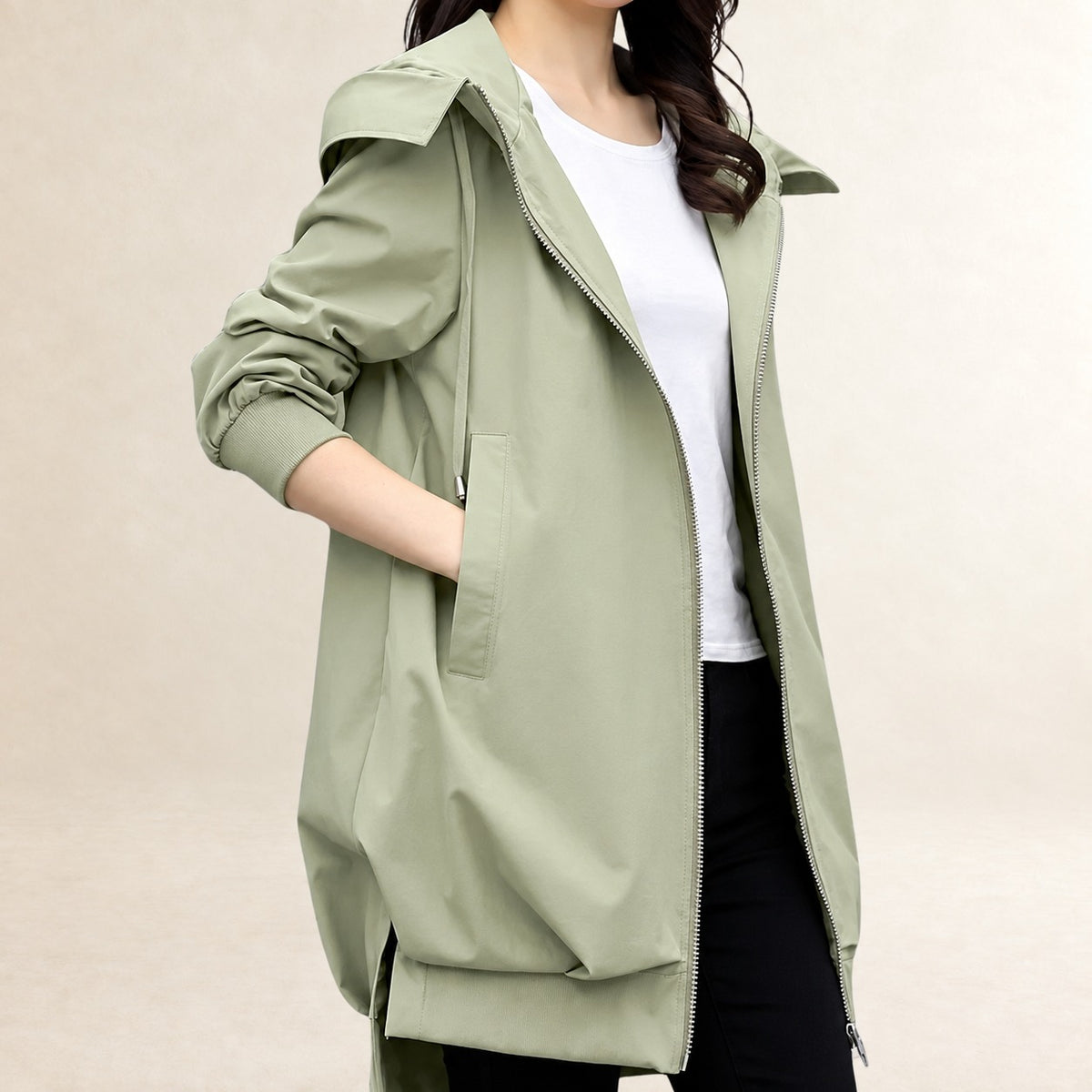 Chaqueta mujer con capucha y cierre de cremallera, estilo casual