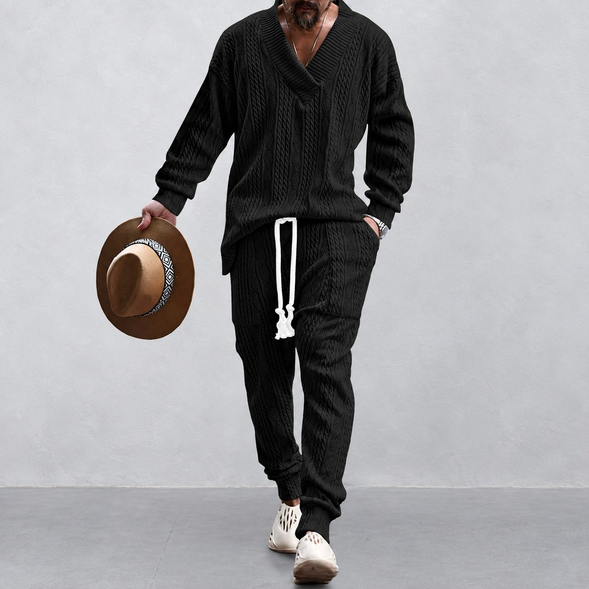 Conjunto athleisure para hombre con camiseta de manga larga con escote en V y pantalones con cordón