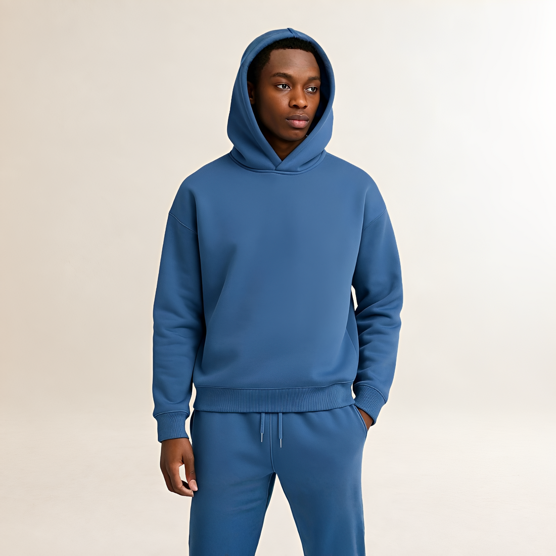 Conjunto de sudadera con capucha y joggers para hombre de corte oversize con capucha ajustable