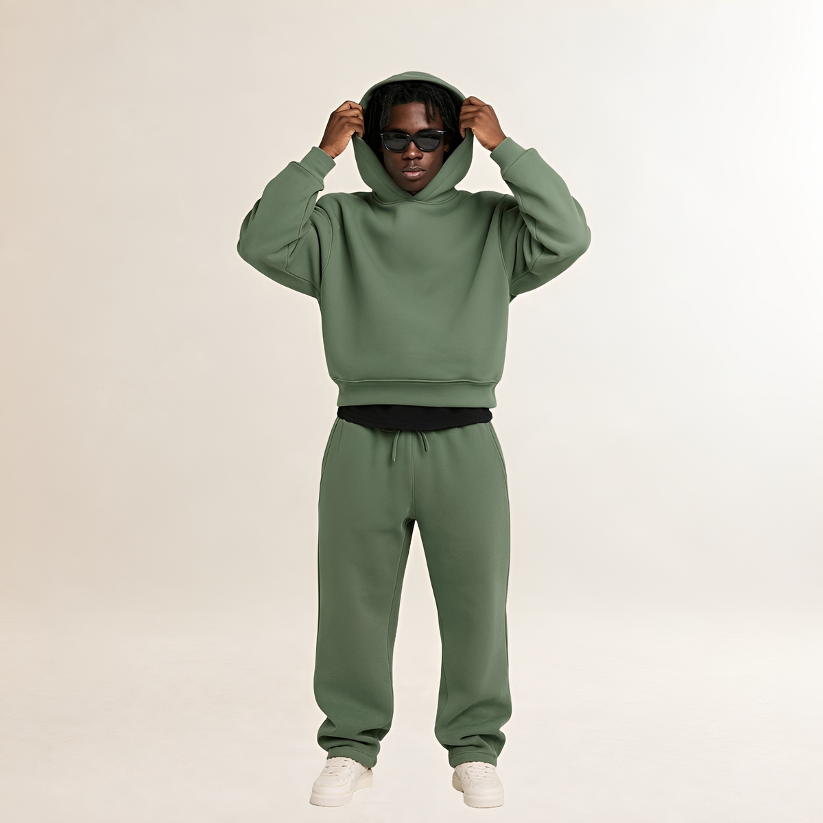Conjunto de sudadera con capucha y joggers para hombre de corte oversize con capucha ajustable