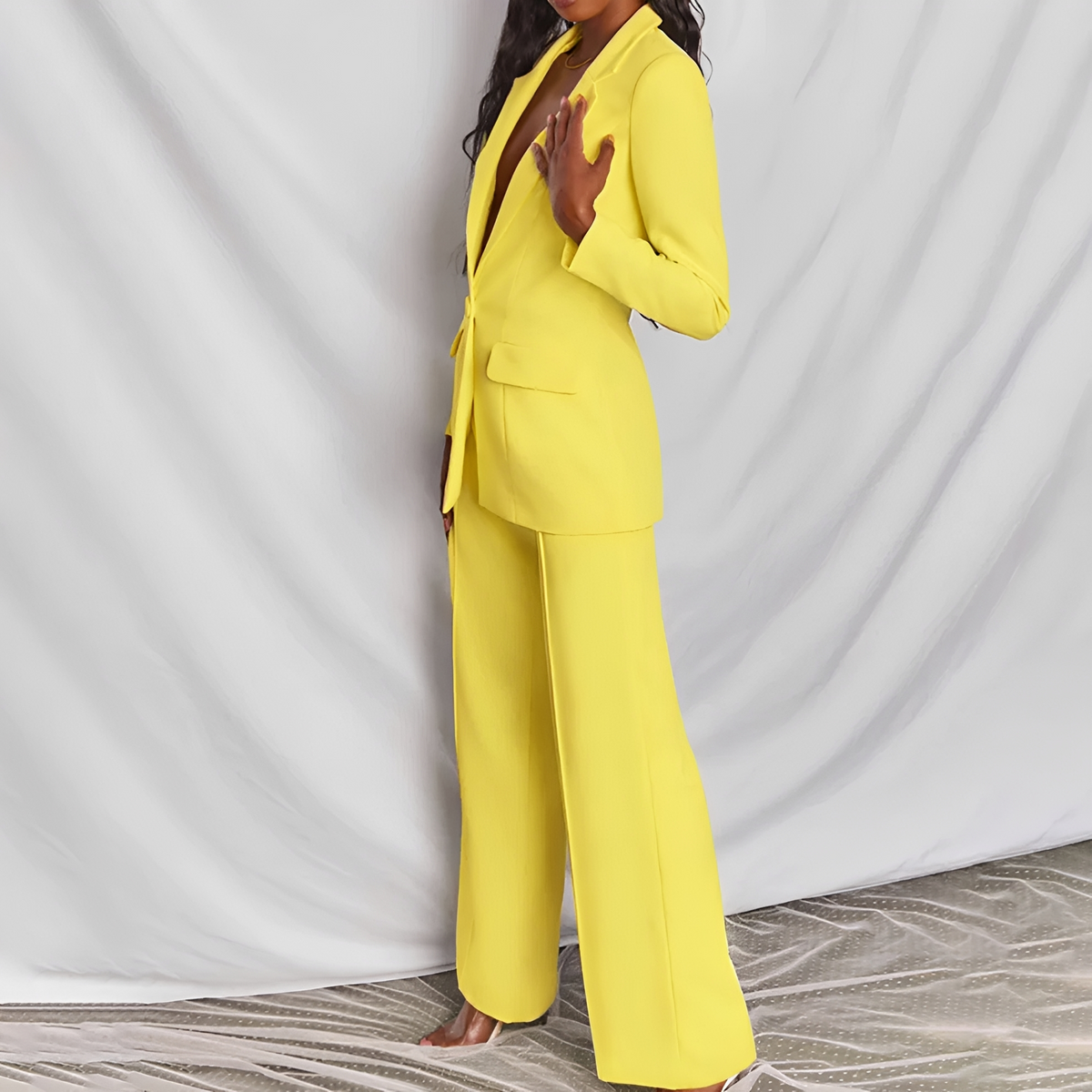 Conjunto de traje de mujer blazer y pantalón de pierna ancha ajuste entallado
