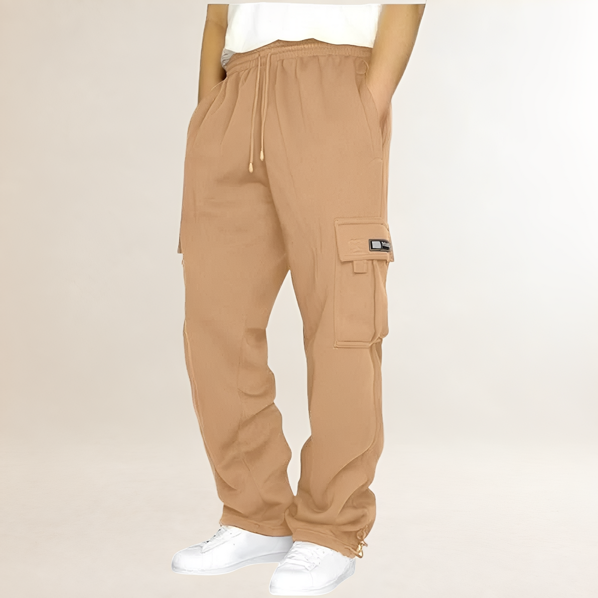 Joggers hombre cargo con cintura elástica y bolsillos con solapa