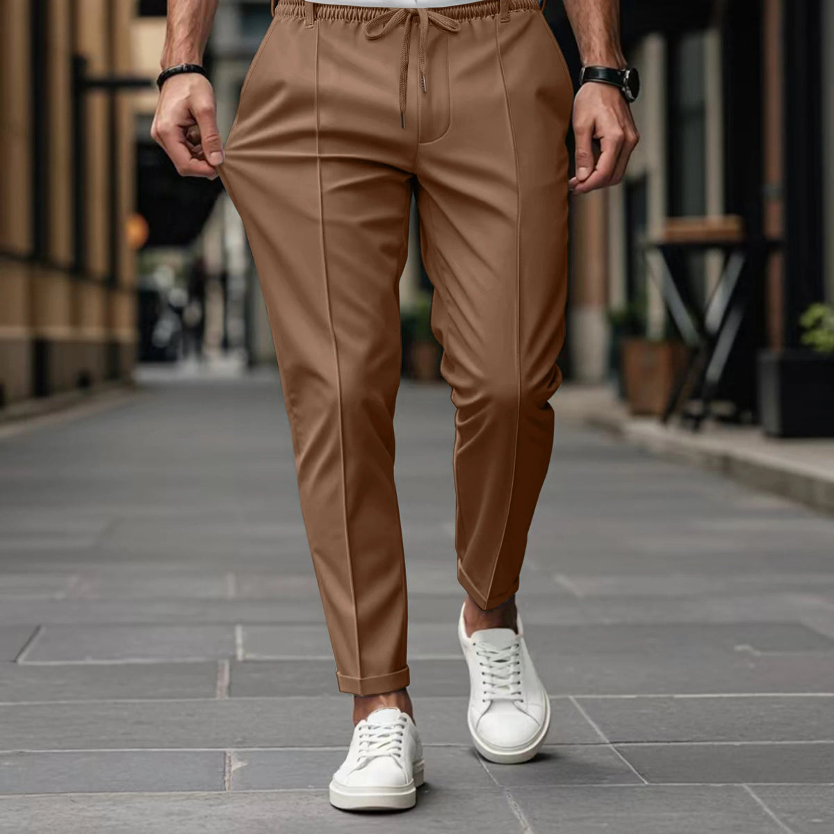 Pantalón para hombre con cintura elástica y cordón, pliegue delantero y corte estrecho
