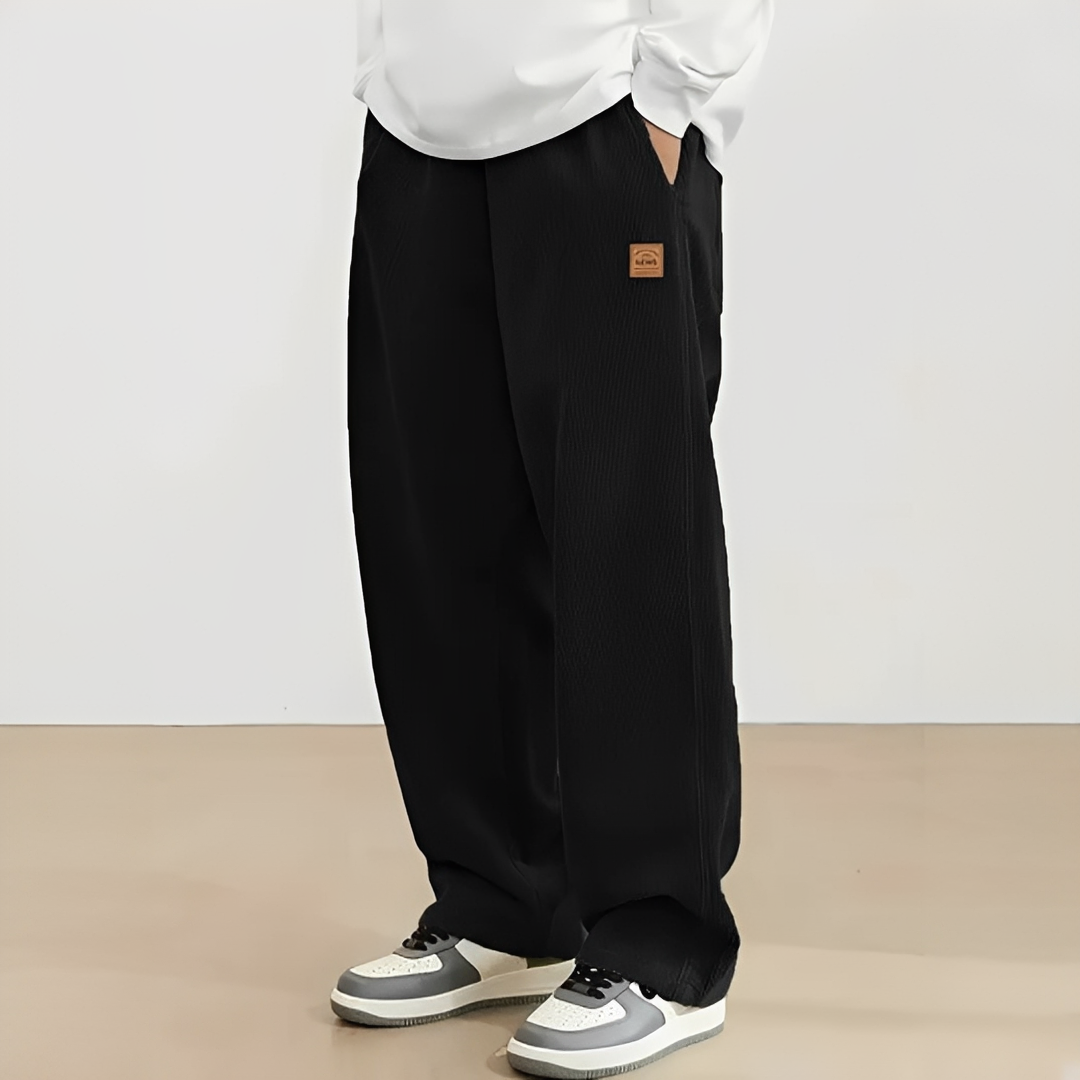 Pantalones de hombre con cordón ajustable y abertura recta relajada - bolsillos laterales y traseros, textura acanalada