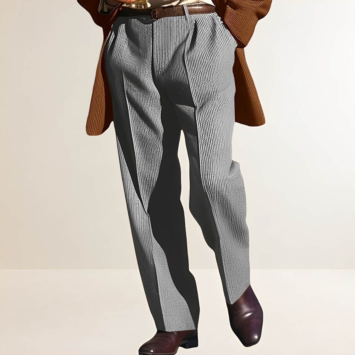 Pantalones de traje para hombre con rayas y corte recto con pliegues