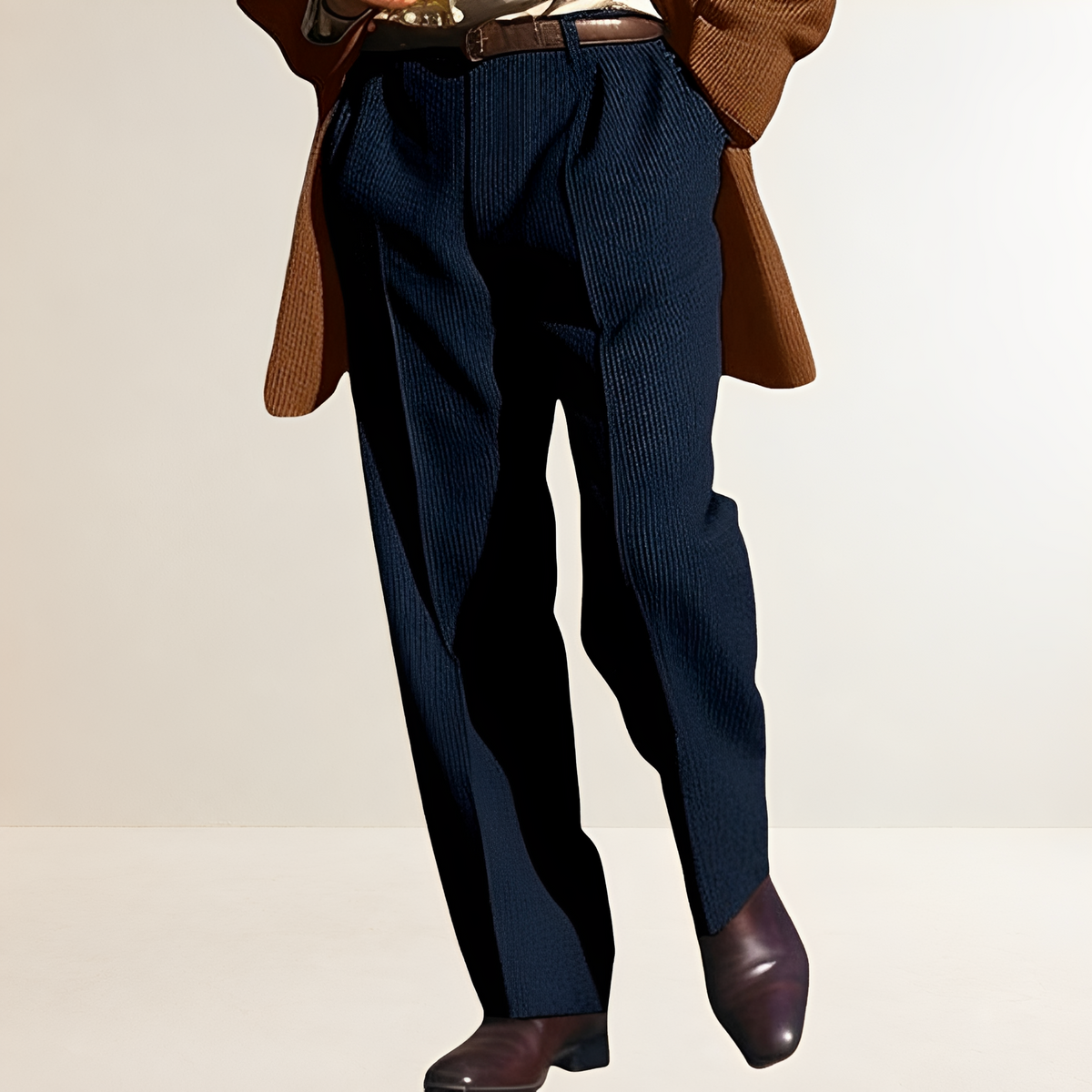 Pantalones de traje para hombre con rayas y corte recto con pliegues