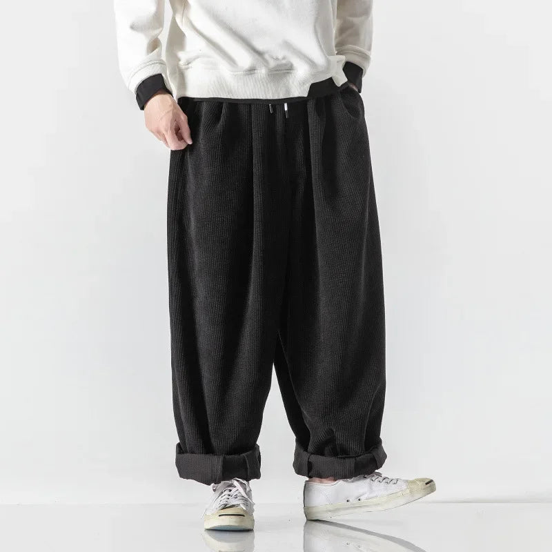 Pantalones jogger hombre de corte relajado con cinturilla de cordón y bolsillos