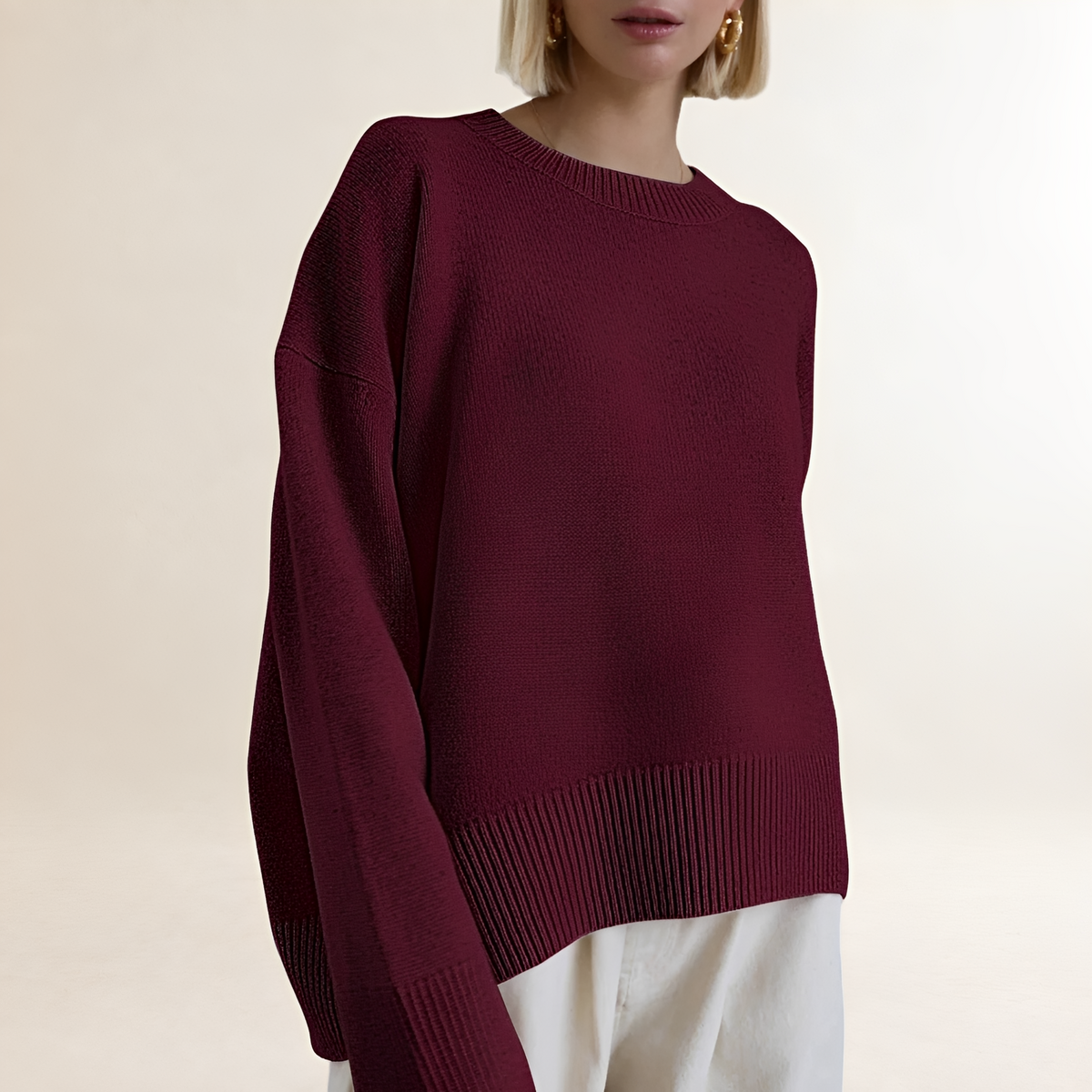 Suéter mujer de corte oversize con cuello redondo y mangas largas
