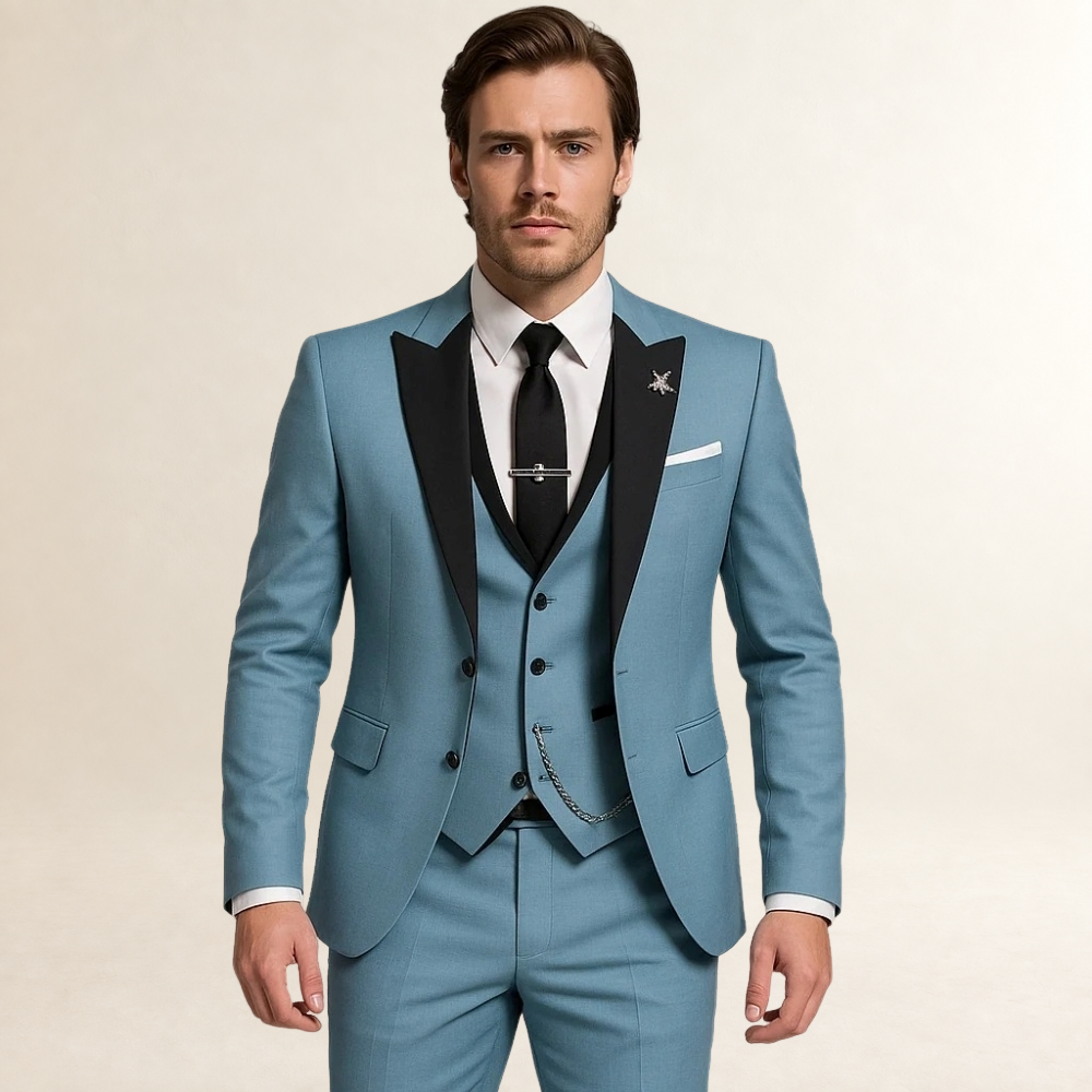 Traje de tres piezas para hombre ajustado con solapas en pico y chaleco con cadena decorativa