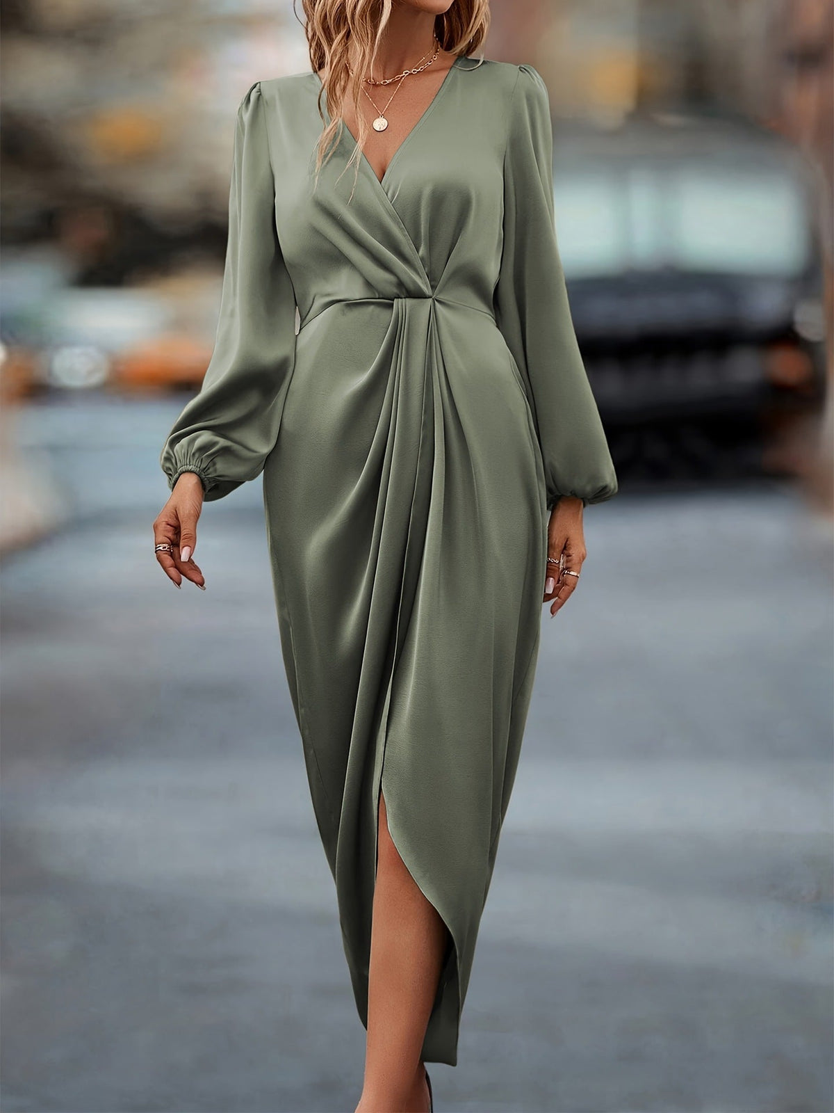 Vestido midi cruzado con mangas largas y drapeado para mujer
