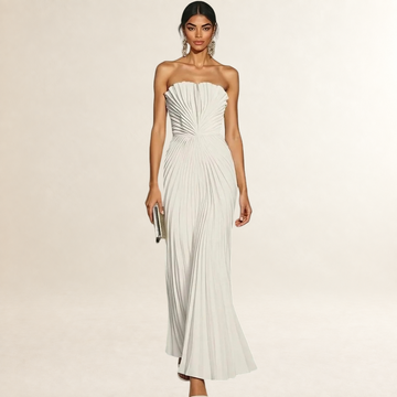 Vestido midi sin tirantes con diseño plisado silueta ajustada