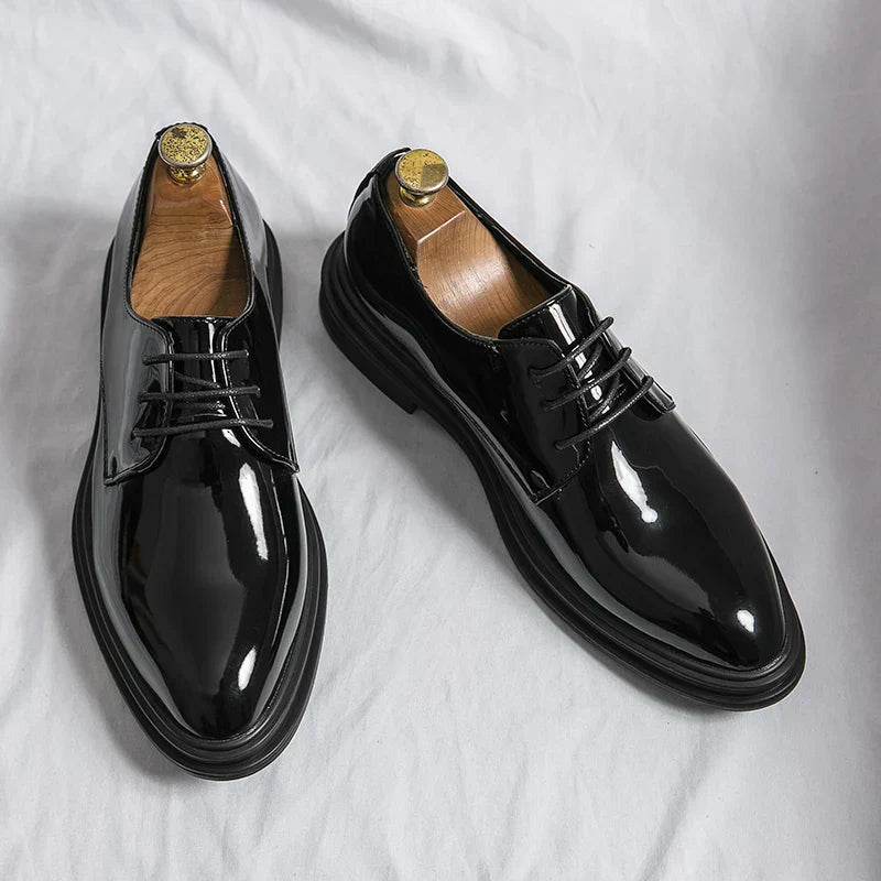 Zapatos Derby para hombre con acabado brillante y cierre de cordones