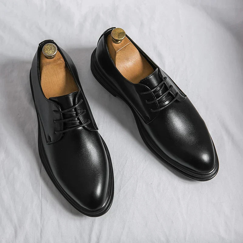 Zapatos Derby para hombre con acabado brillante y cierre de cordones