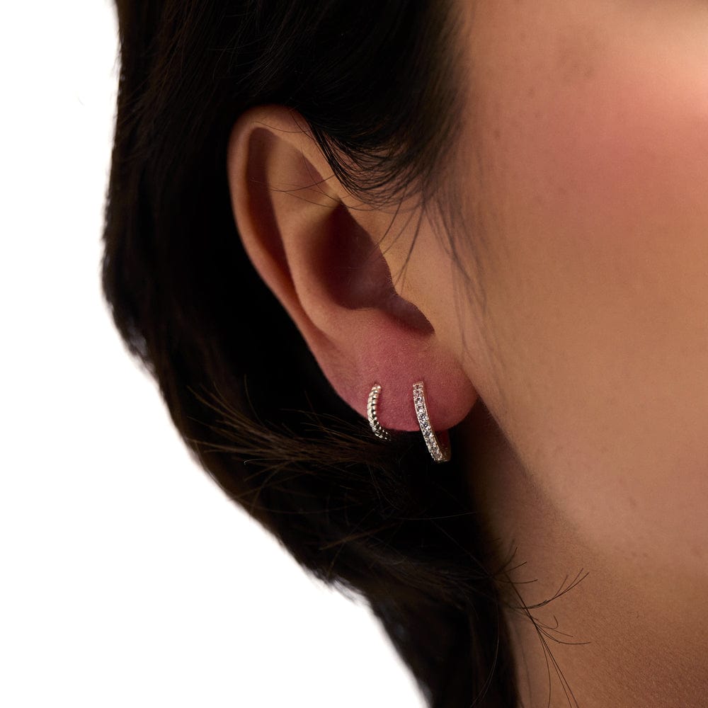 Maila – Aros plateados con brillo