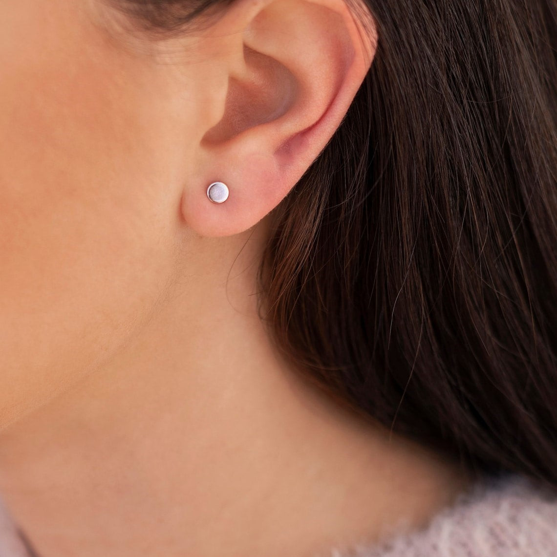 Pequeño Punto Circular - Pendientes Minimalistas