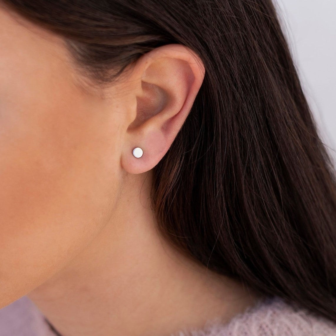 Pequeño Punto Circular - Pendientes Minimalistas