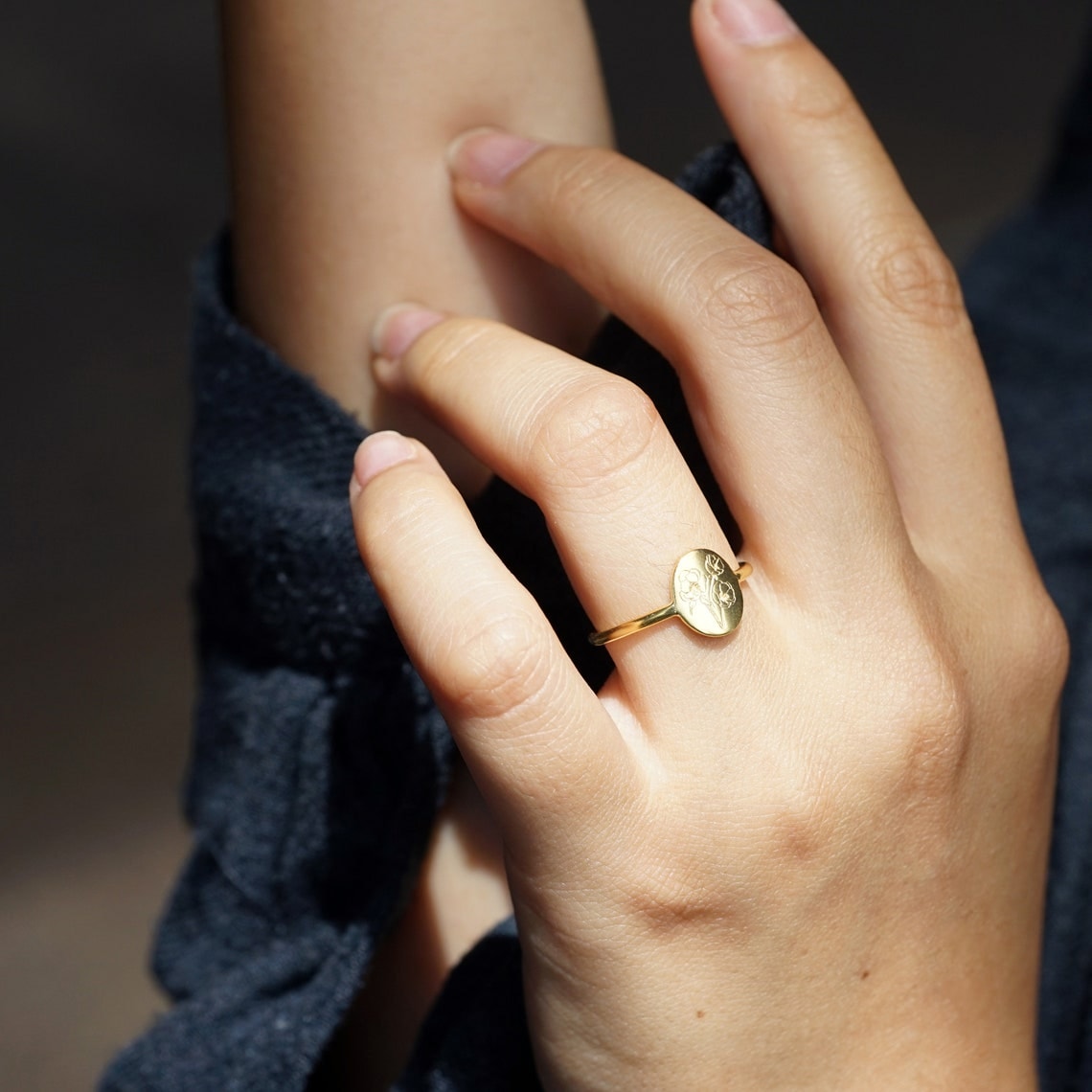 Anillo flor de nacimiento - Anillo delicado personalizado