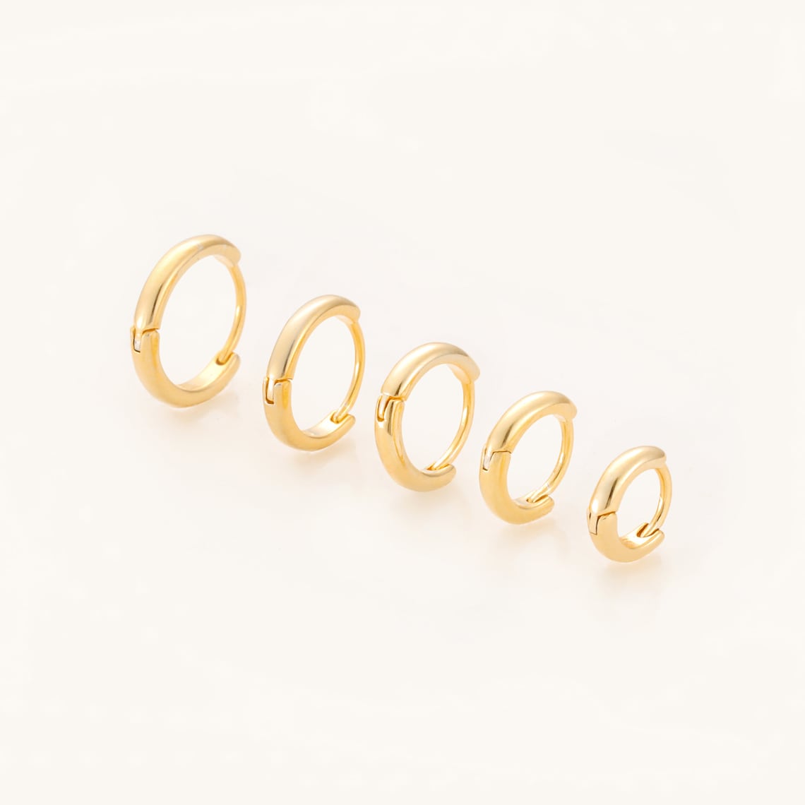 Aros Huggie de Oro - 7 Piezas Aros