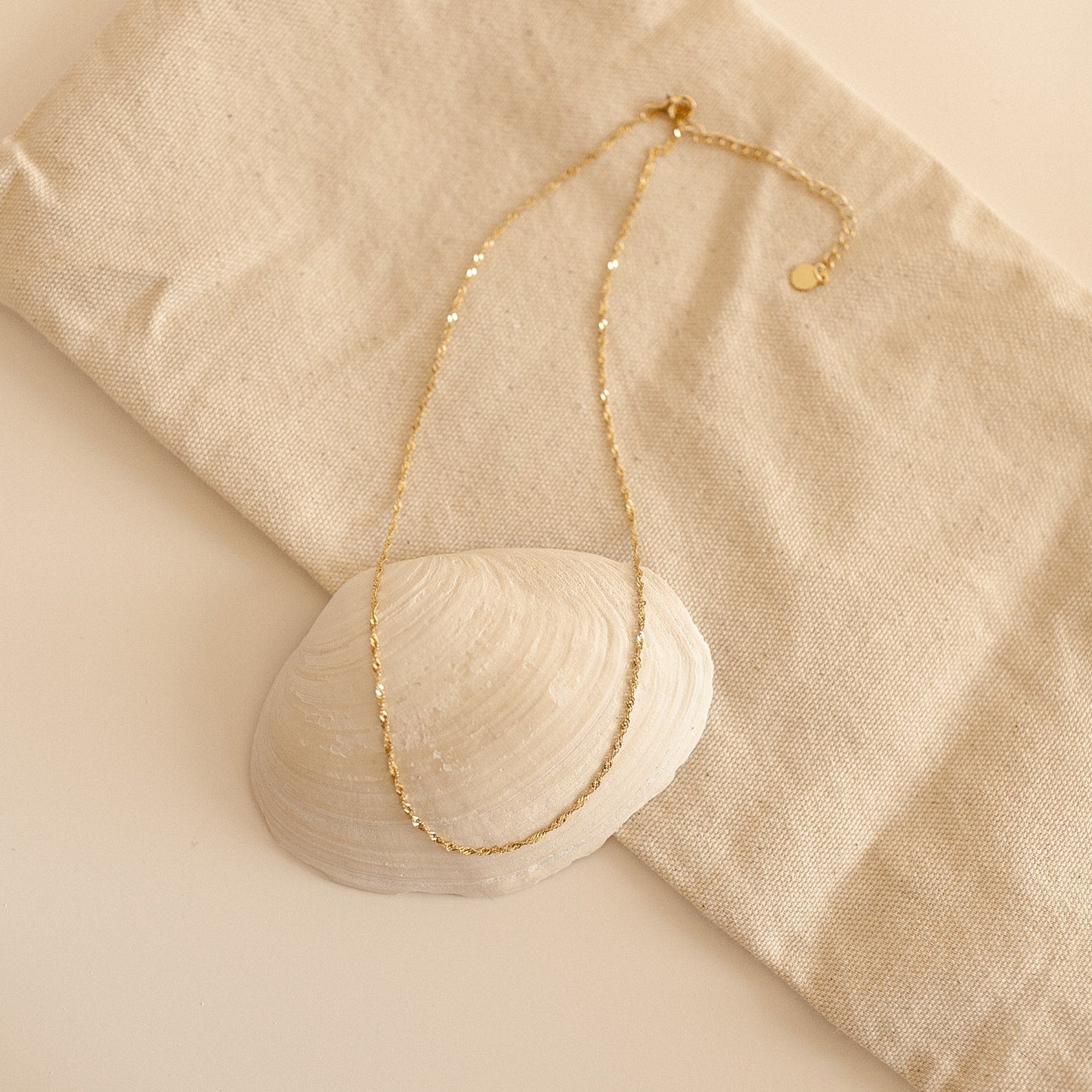 Fretzie – Collar Twist