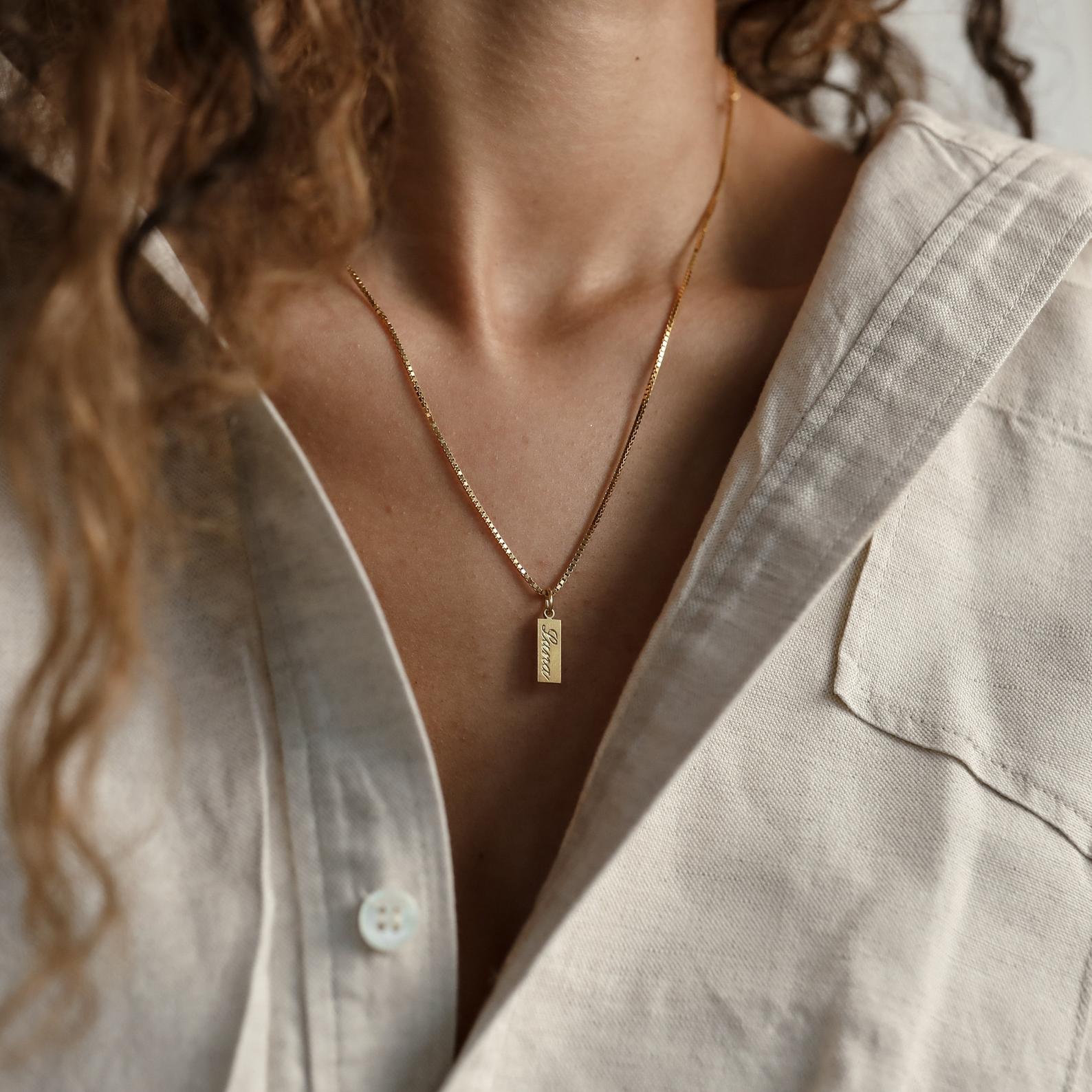 Lina – Cadena de Placa Fina Personalizada