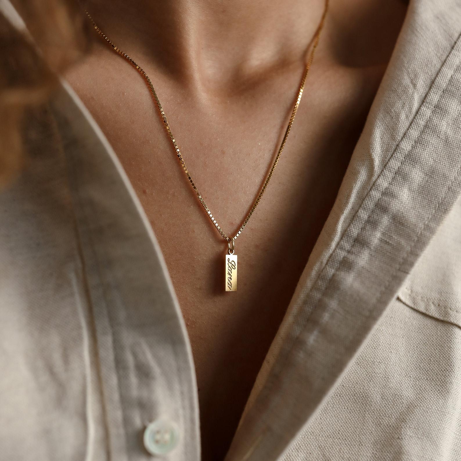 Lina – Cadena de Placa Fina Personalizada