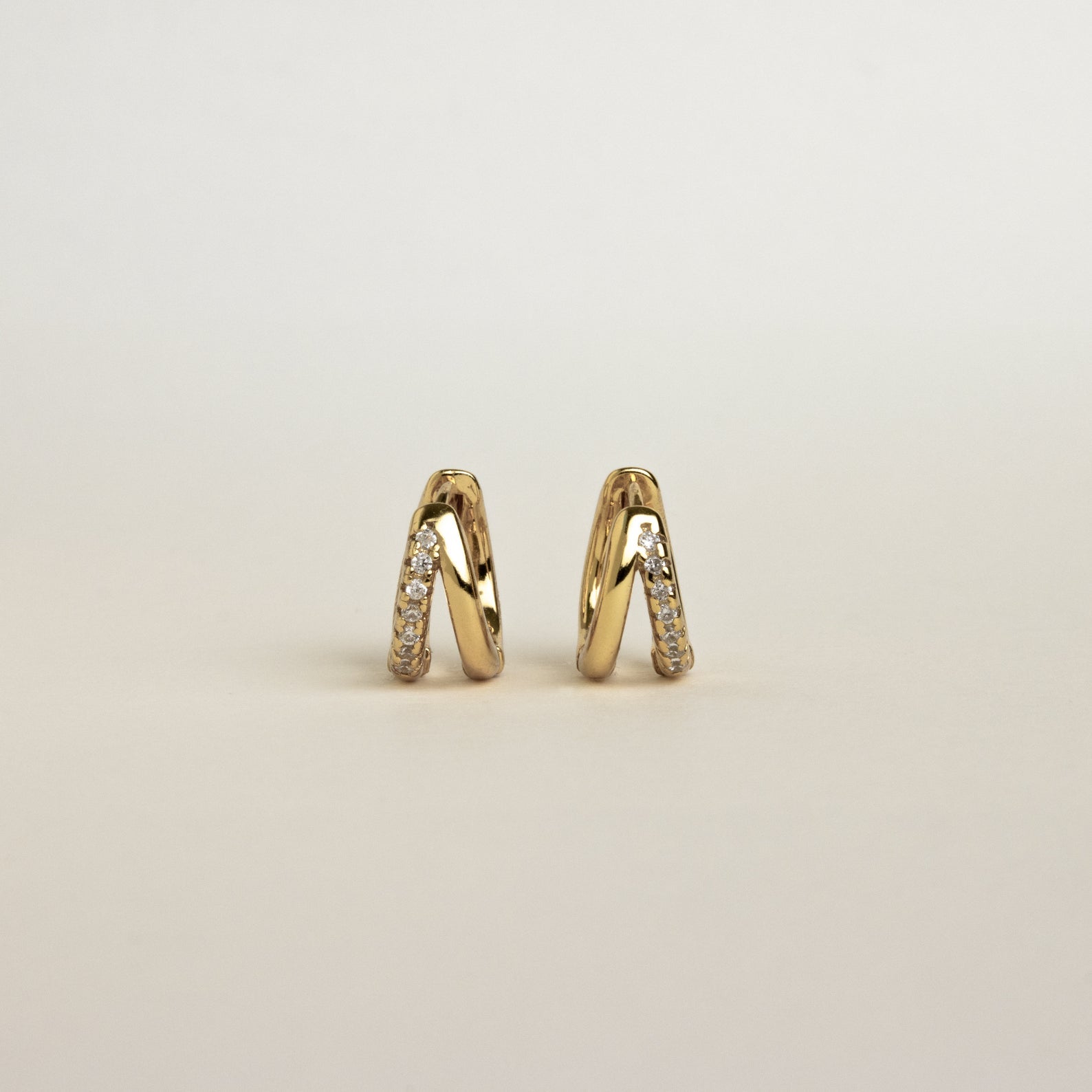 Duo Huggies - pendientes de dúo de circonitas