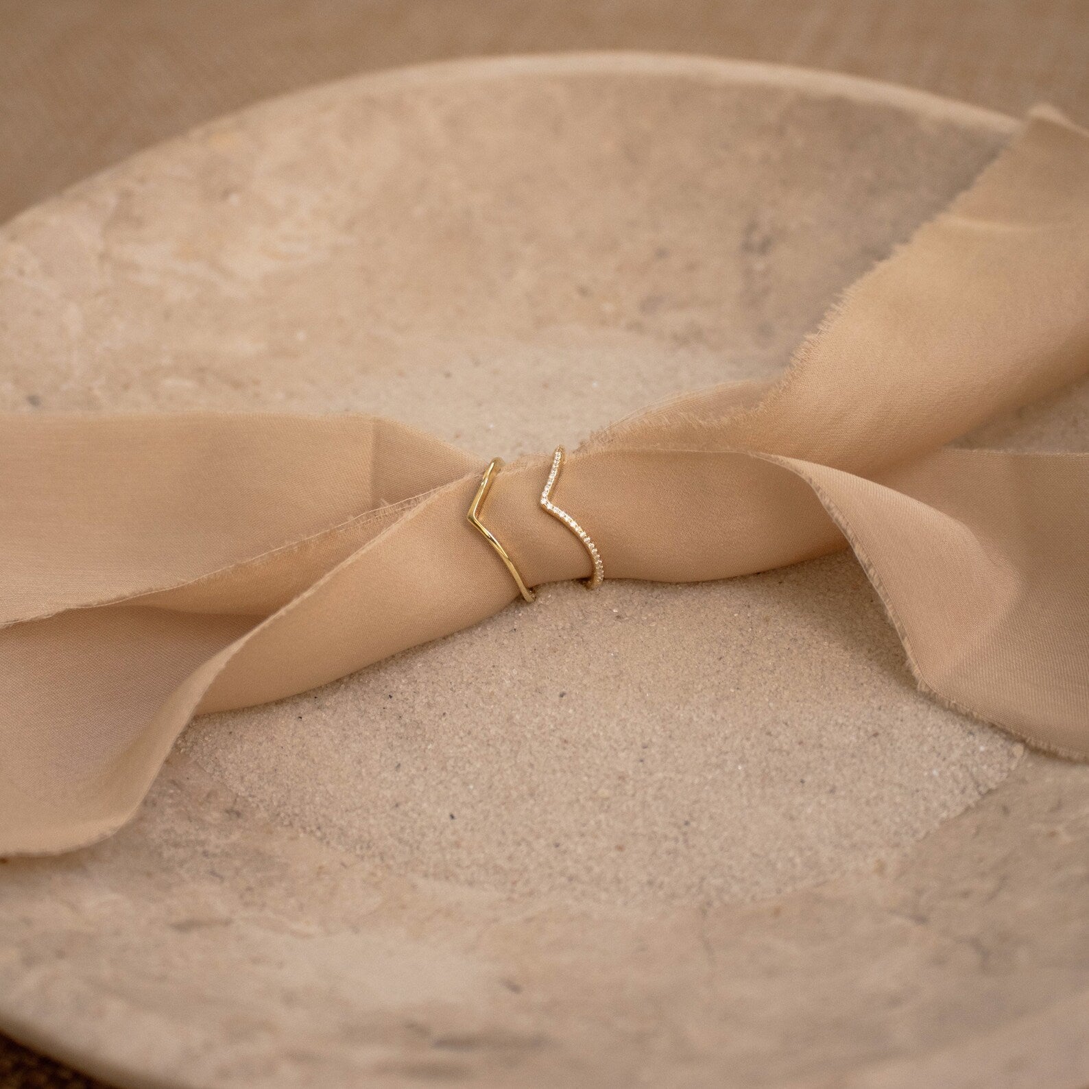 Eva – Conjunto de Anillos Apilables Curvados