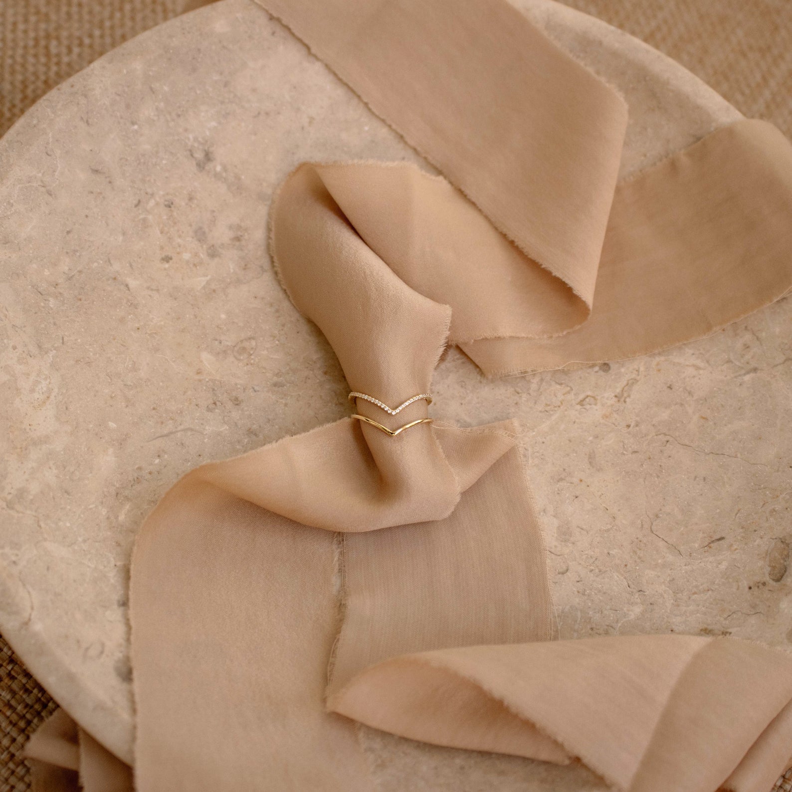 Eva – Conjunto de Anillos Apilables Curvados