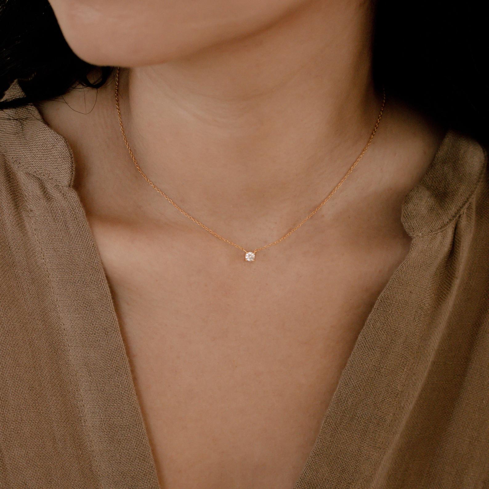 Collar Delicado de Diamantes - Collar con Adornos de Piedra