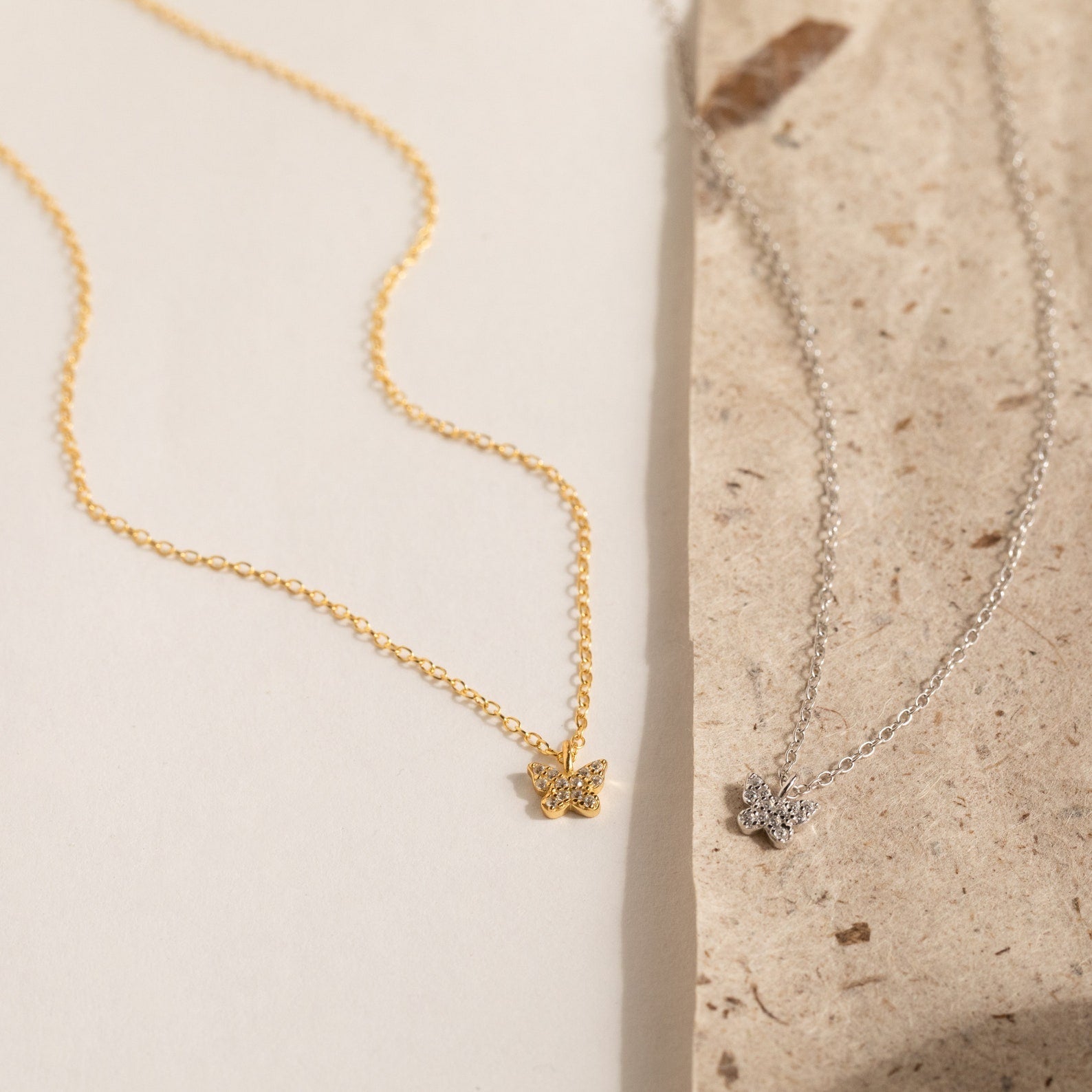 Mandy – Collar de mariposa Pavé