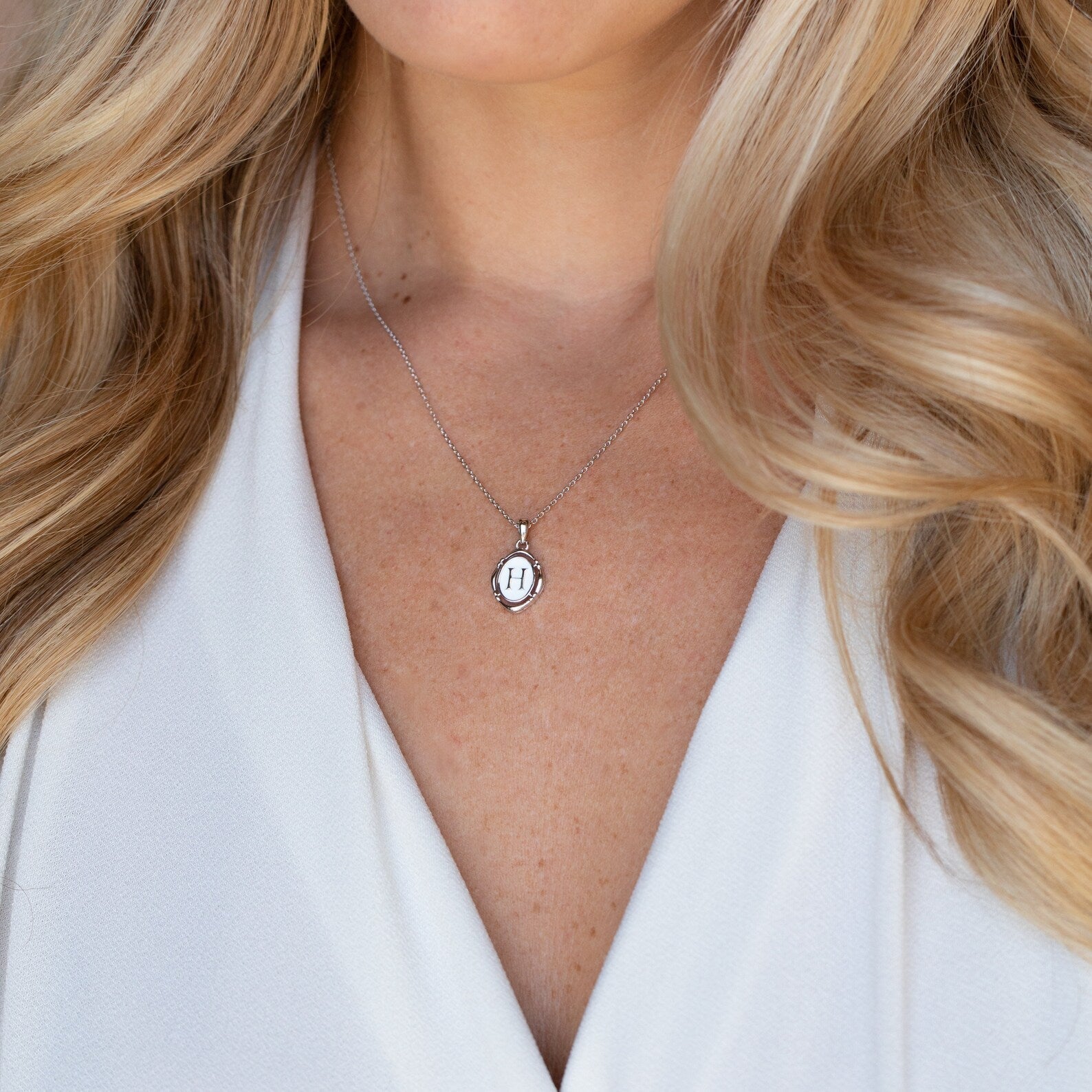 Camille – Collar con colgante con inicial personalizada