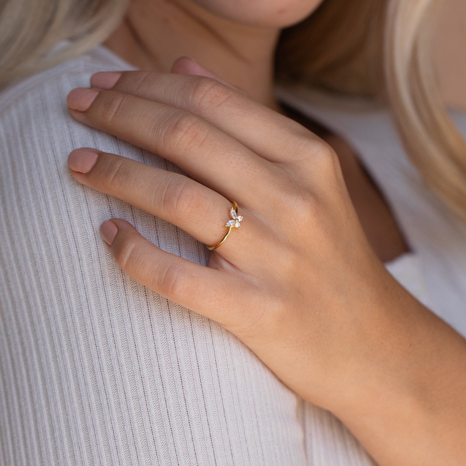 Mariposa – Elegante anillo de diamantes