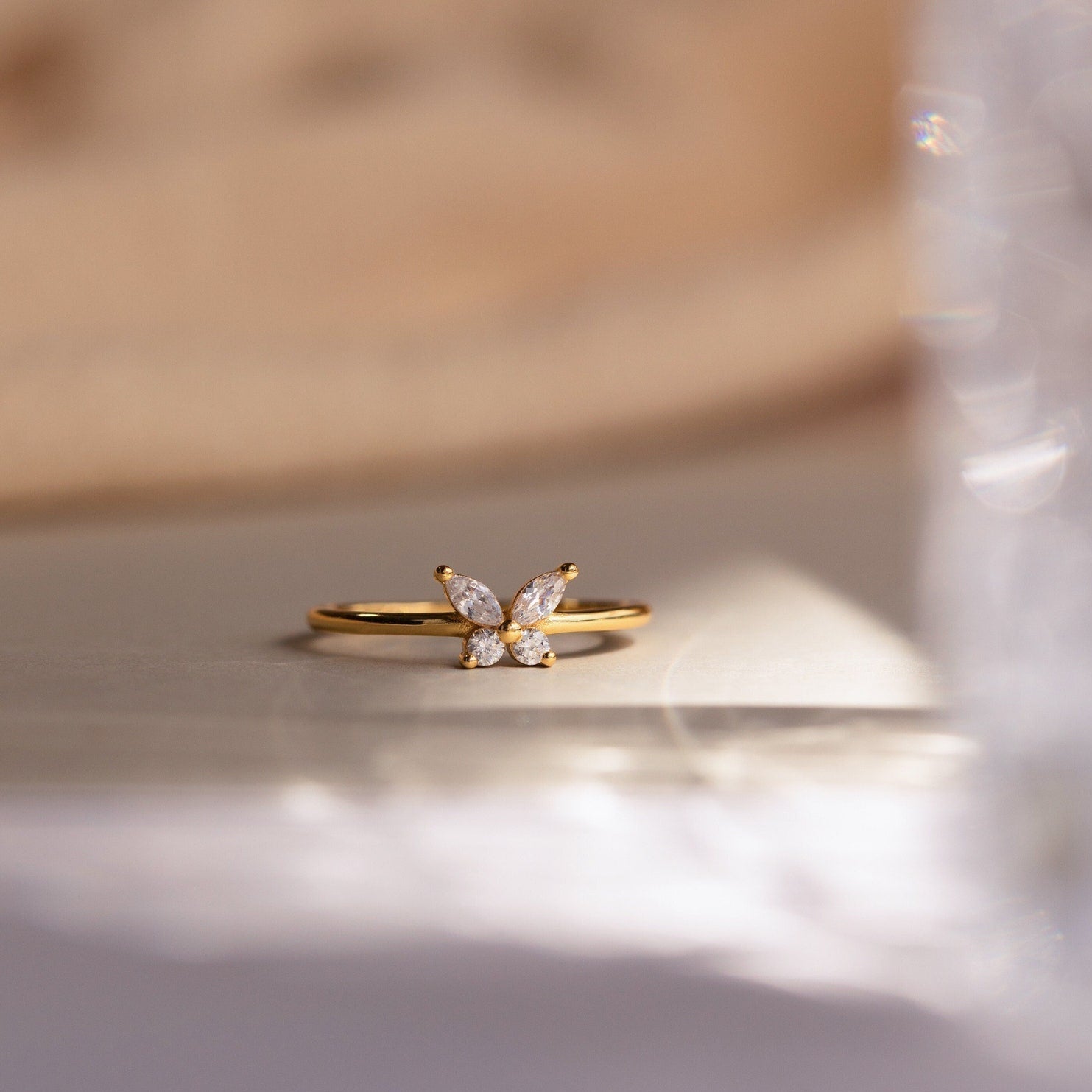 Mariposa – Elegante anillo de diamantes
