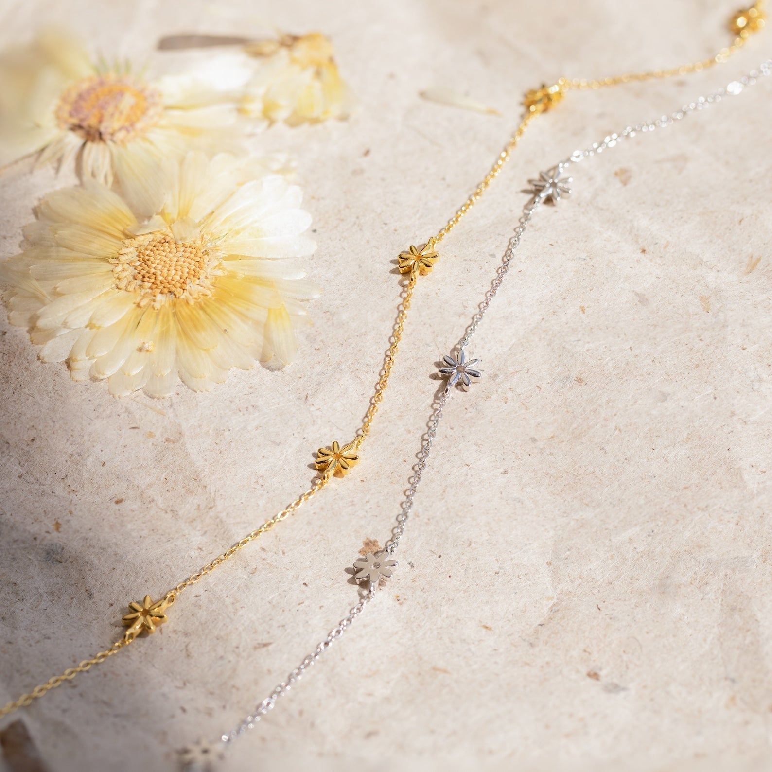 Collar de flor - collar de margaritas con perlas