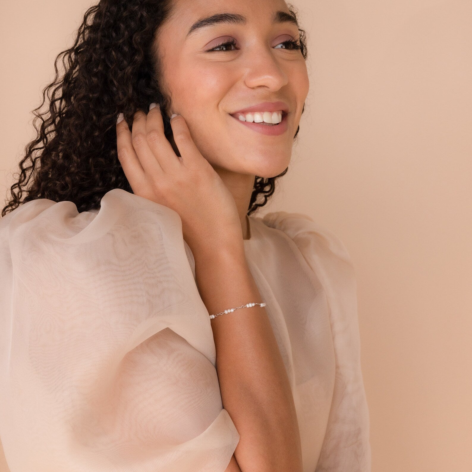 Hailey – Pulsera de perlas con estaciones