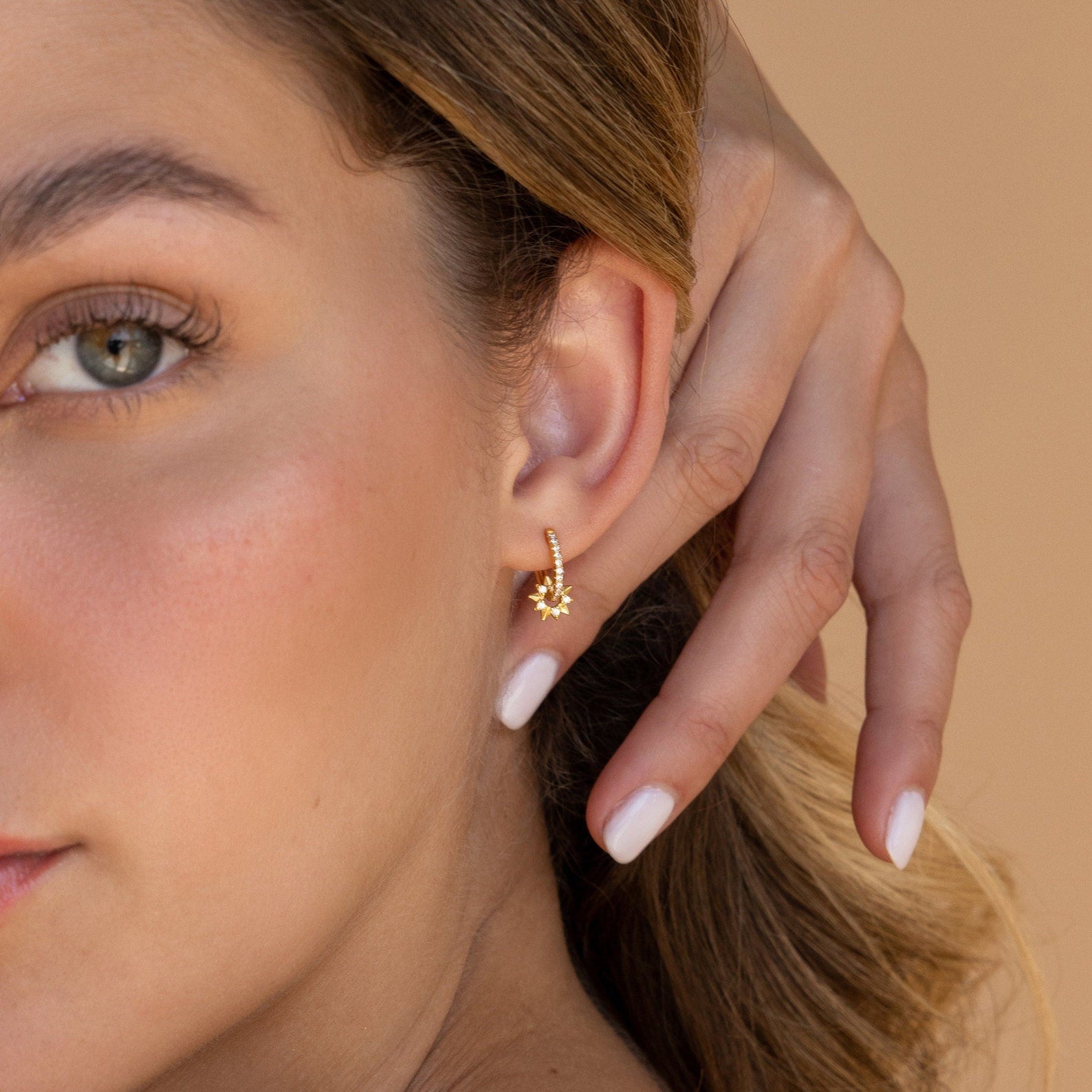 Natalia – Aros Pavé Soleil