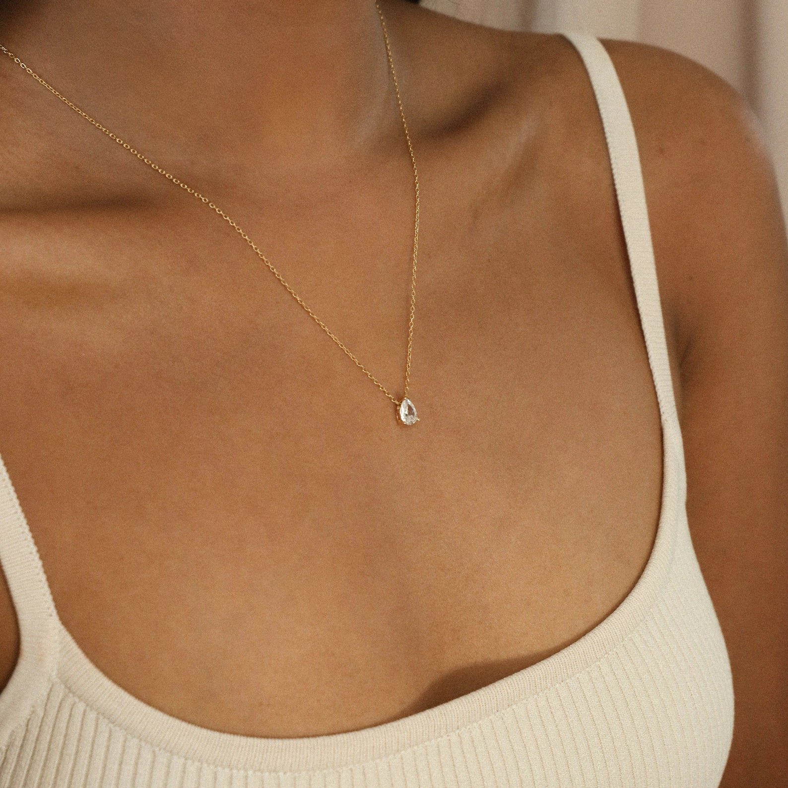Perla de diamante - Collar de diamante en forma de lágrima