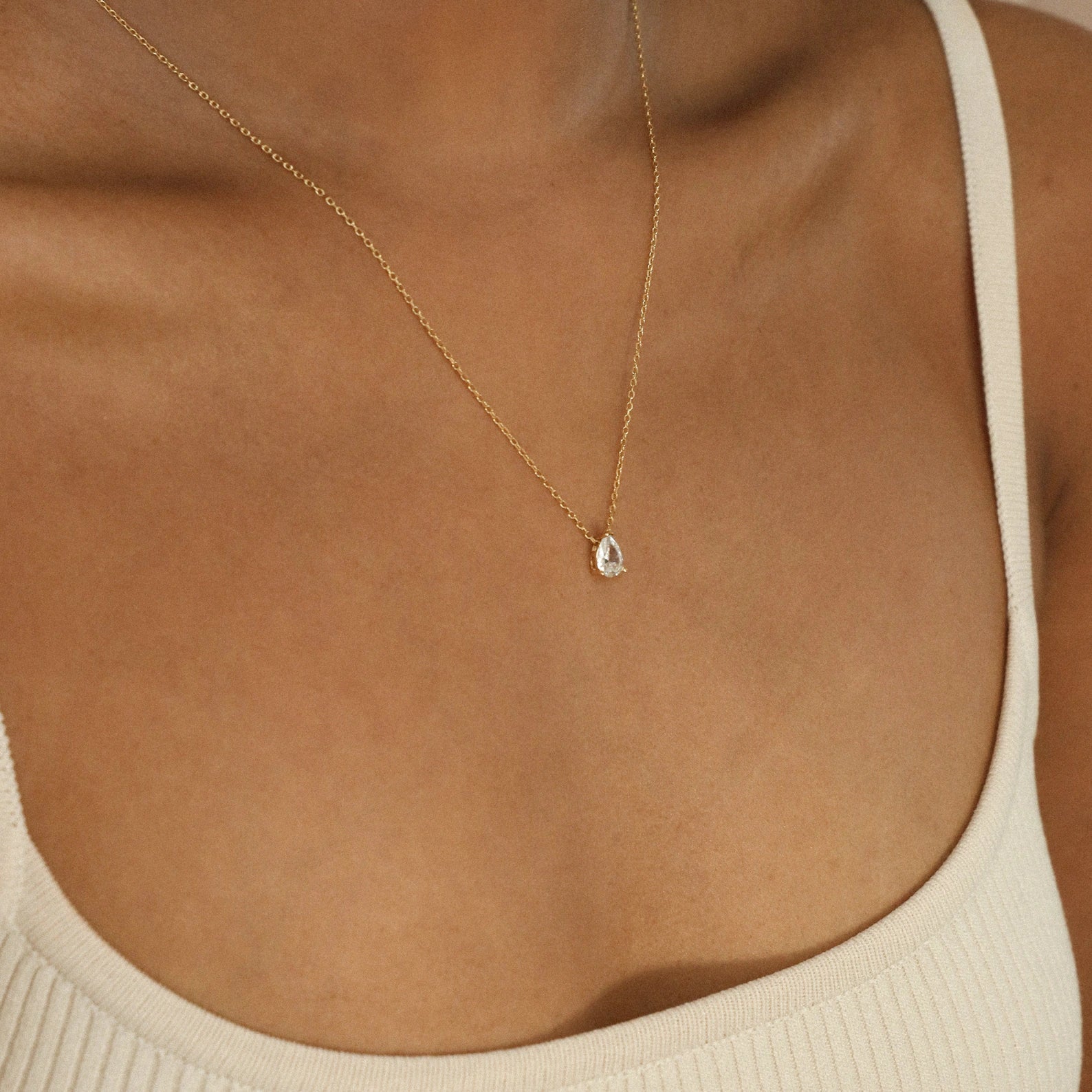 Perla de diamante - Collar de diamante en forma de lágrima
