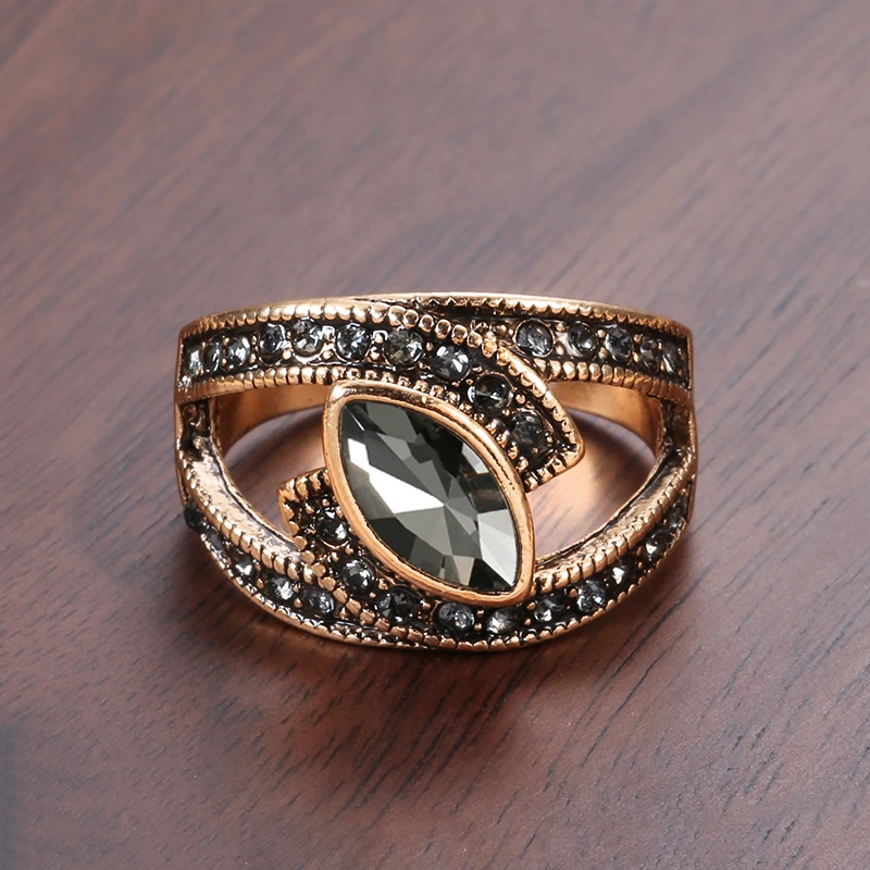 Amena – Anillo Elegante de Cristal Negro