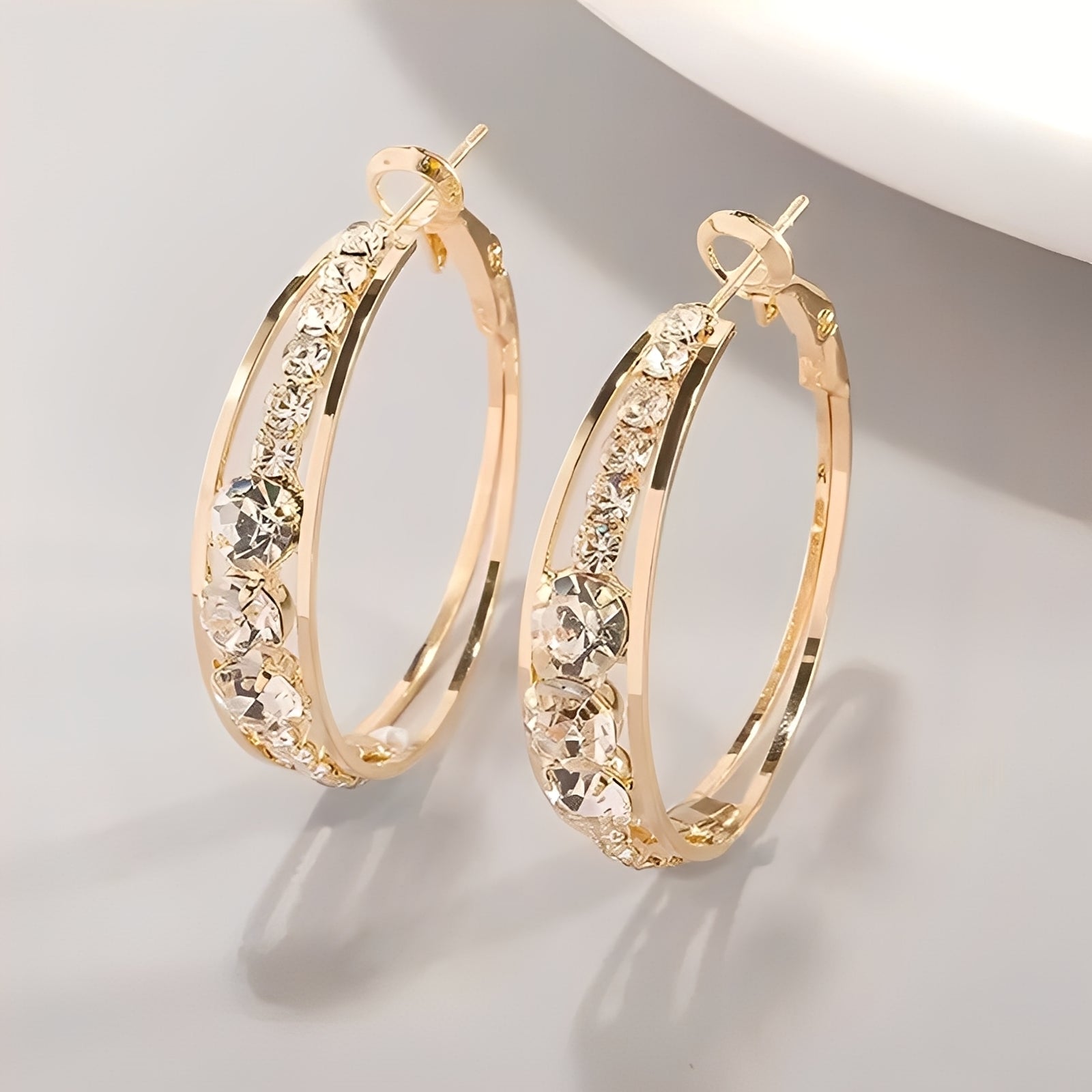 Raya – Pendientes Elegantes de Oro