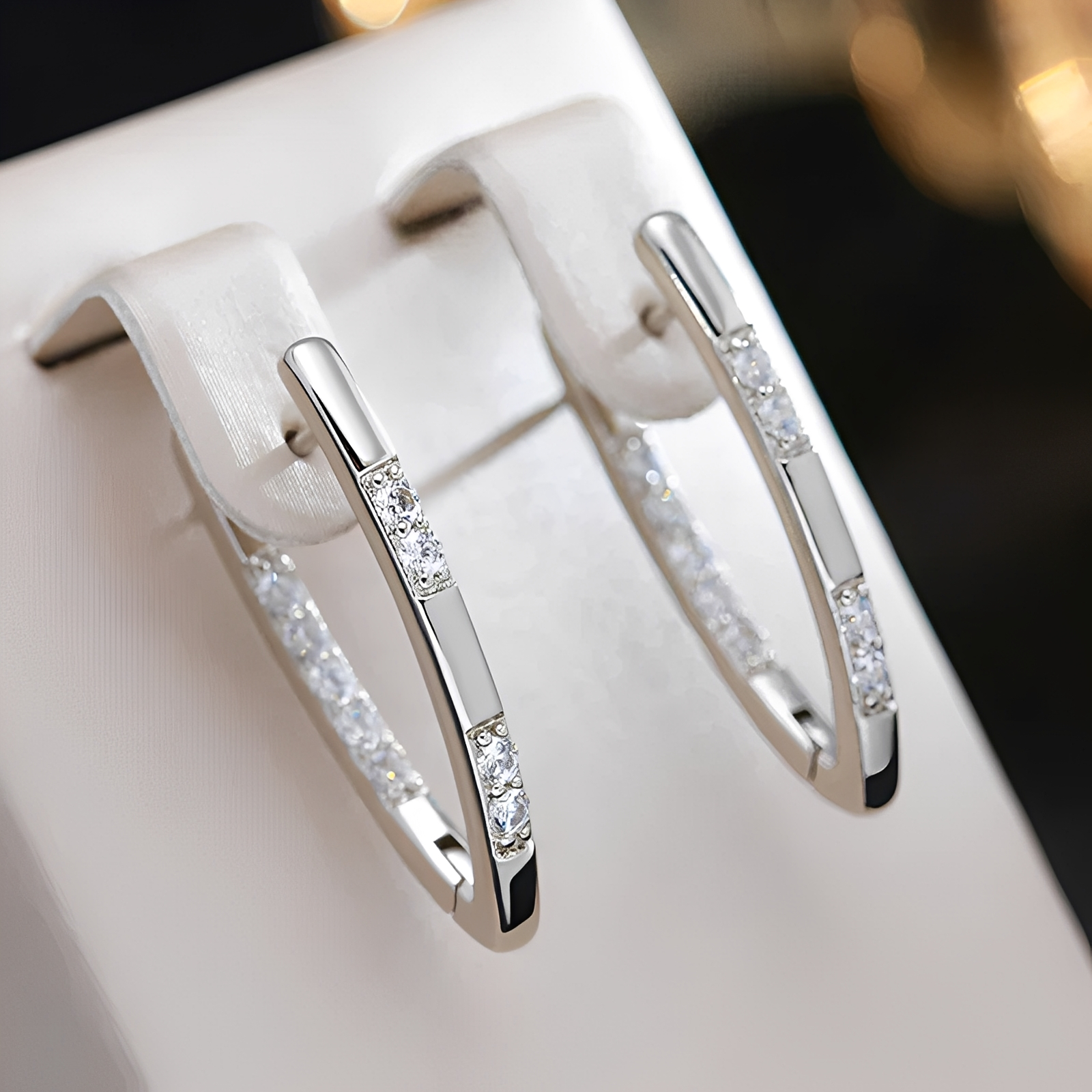 Cleah – Pendientes elegantes de circonita dorada