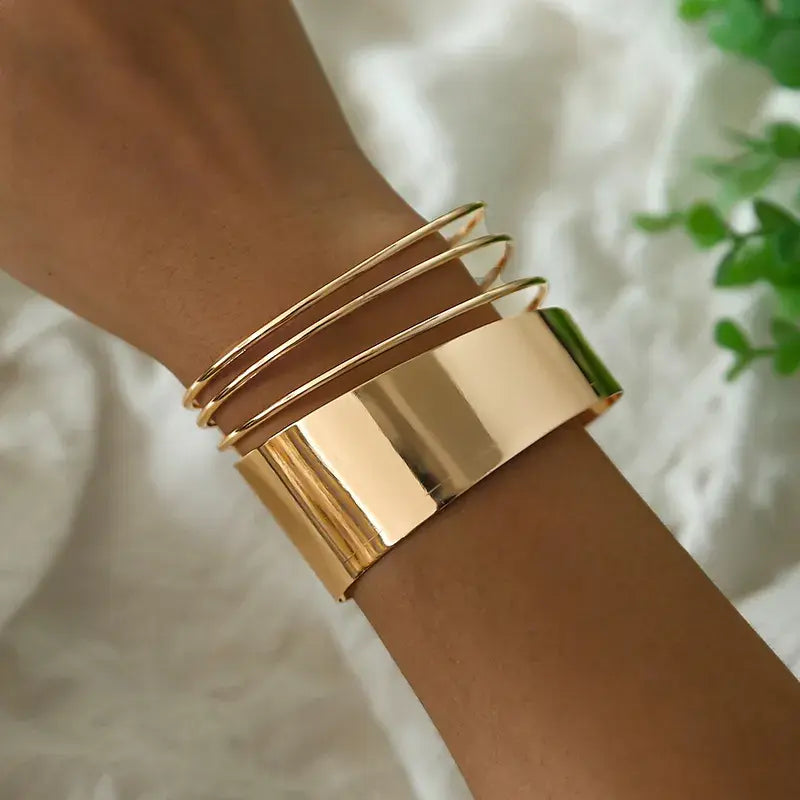 Yuki – Pulsera vintage clásica en oro