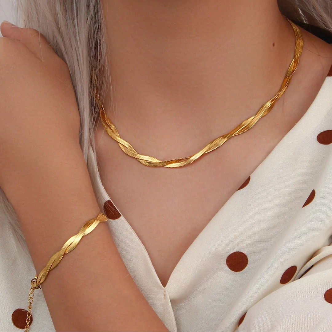 Alina – Conjunto de collar y pulsera elegante dorado entrelazado