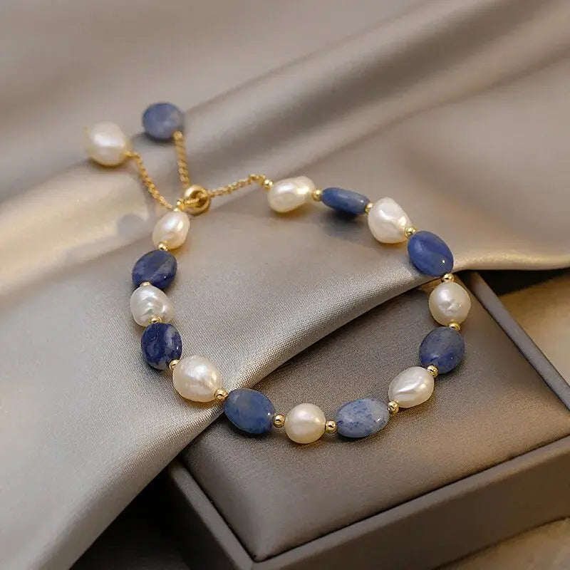 Kira – Pulsera elegante de perlas del océano