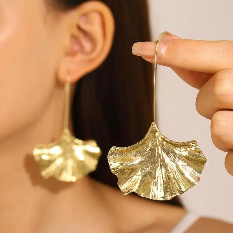 Bliss – Pendientes de pétalos vintage dorados