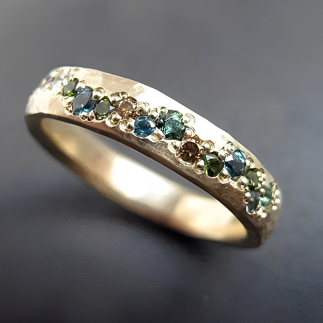 Clara - Anillo clásico vintage dorado